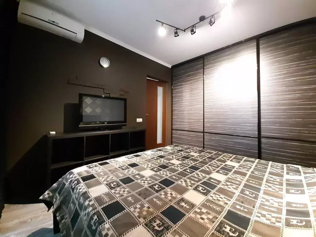 3-к кв. Самарская область, Самара ул. Челюскинцев, 10 (60.0 м) - Фото 2