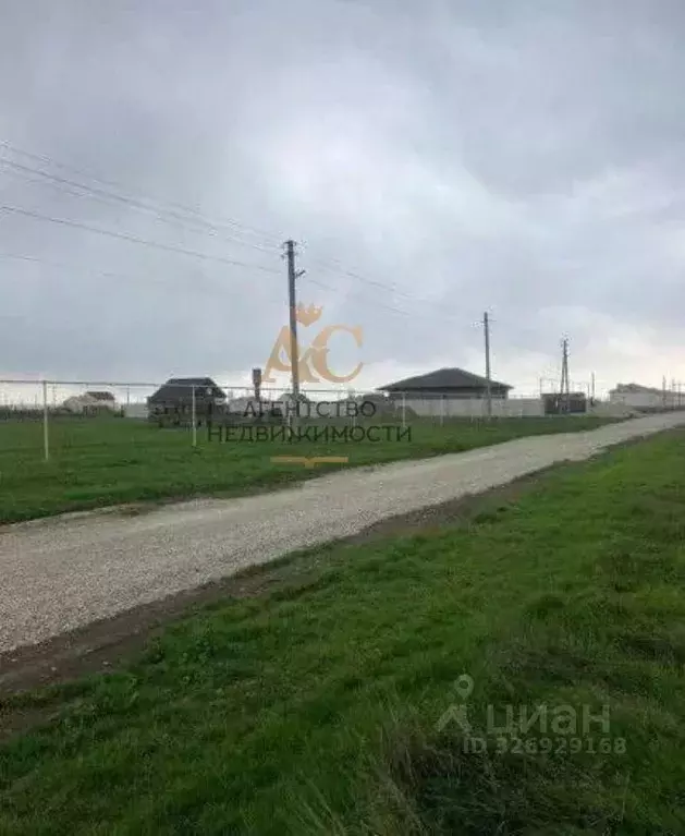 Участок в Крым, Кировский район, с. Яркое Поле ул. Высоцкого, 26 (15.0 ... - Фото 1