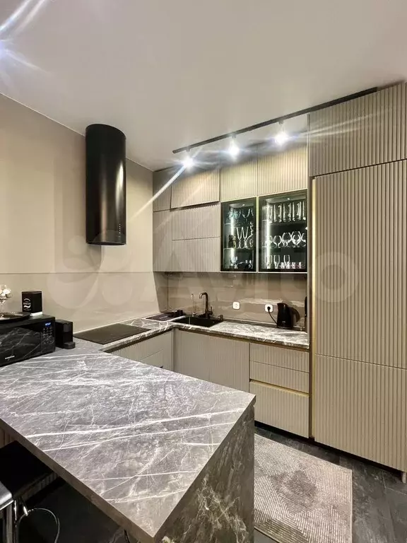 2-к. квартира, 55 м, 7/9 эт. - Фото 0