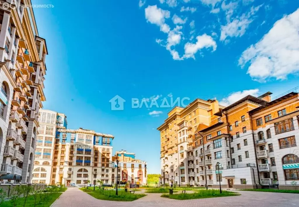 3-комнатная квартира: село Лайково, 70 (81.5 м) - Фото 1