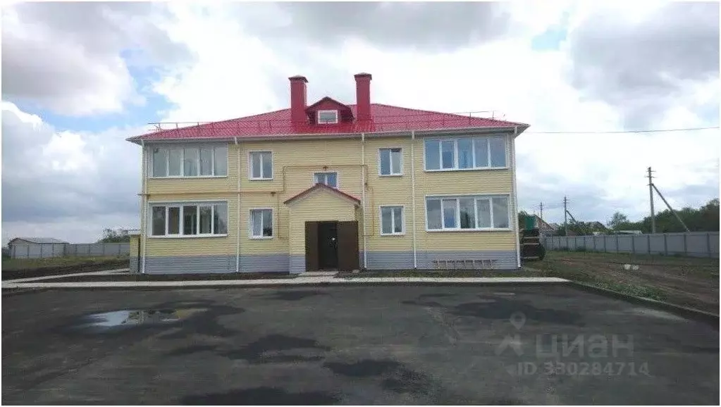 1-к кв. Челябинская область, с. Варна ул. Садовая, 17 (37.2 м) - Фото 1