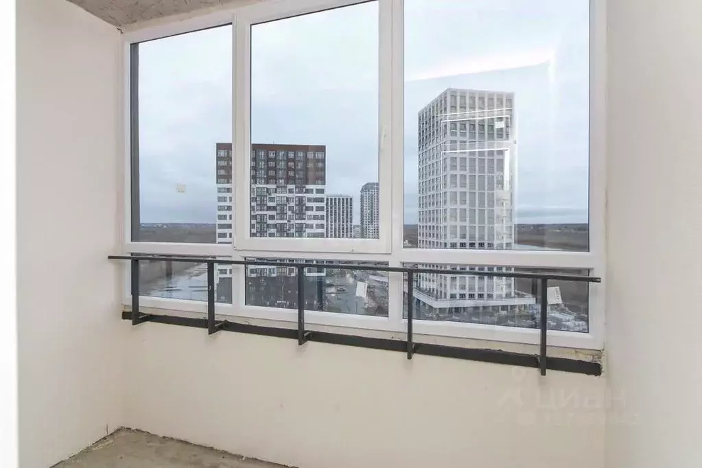 3-к кв. Тюменская область, Тюмень ул. Краснооктябрьская, 6 (83.9 м) - Фото 0