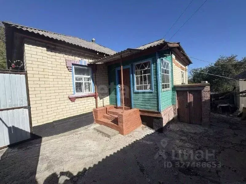 Дом в Белгородская область, Корочанский район, Анновское с/пос, с. ... - Фото 2