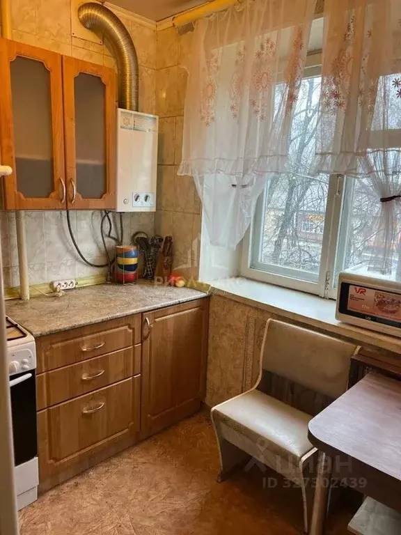 2-к кв. Брянская область, Брянск ул. Димитрова, 49 (44.0 м) - Фото 1