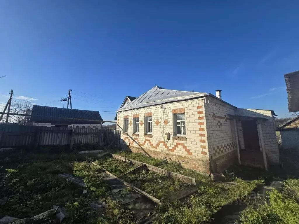 Дом в Курская область, Октябрьский район, Дьяконовский сельсовет, д. ... - Фото 2