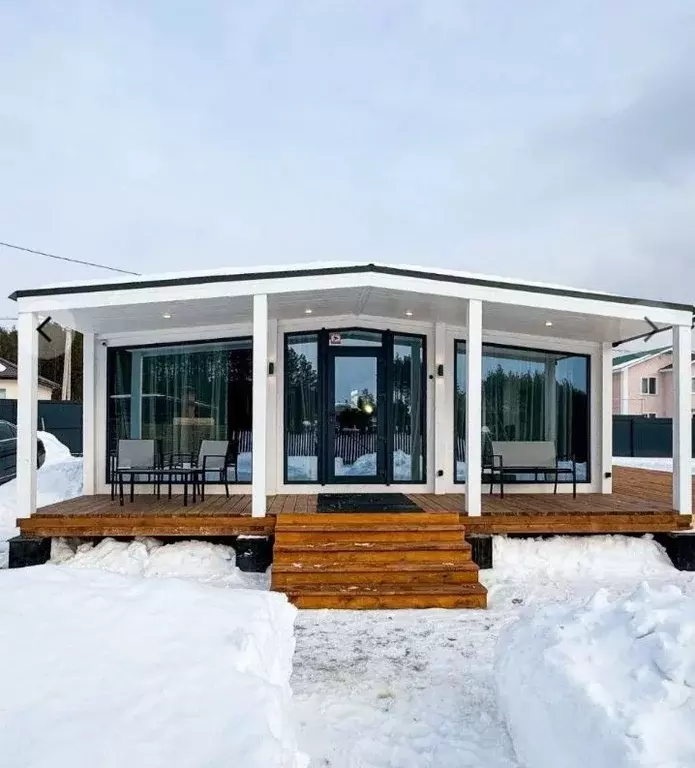 Дом в Тюменская область, Тюмень Центральная пл. (60 м) - Фото 1