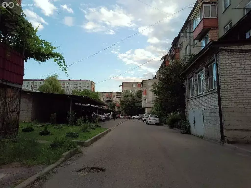 2-комнатная квартира: Владикавказ, улица Генерала Дзусова, 27 (55 м) - Фото 0