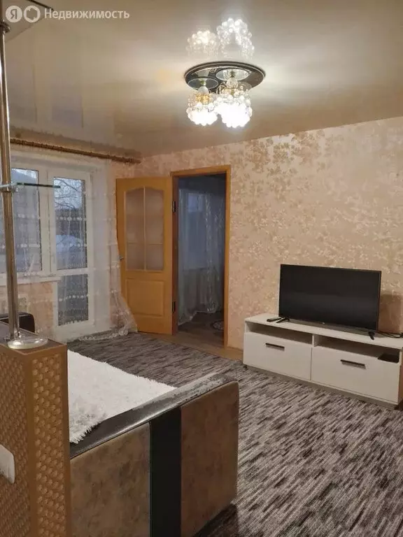 2-комнатная квартира: Губаха, улица Орджоникидзе, 14 (43.5 м) - Фото 0