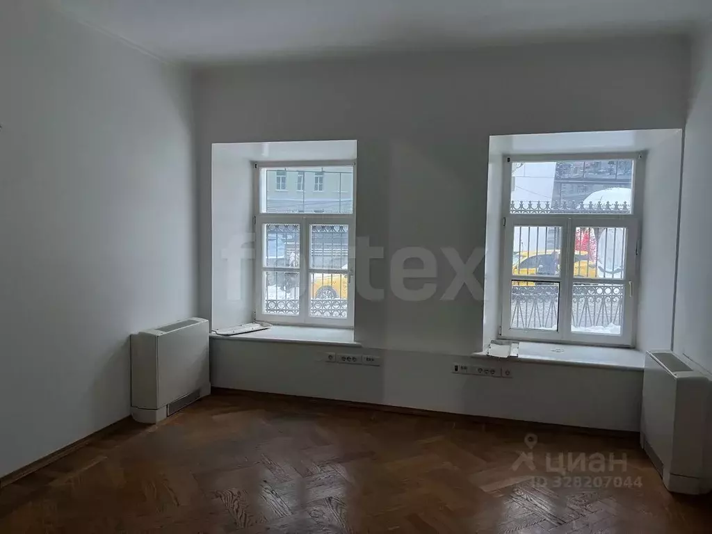 Офис в Москва ул. Земляной Вал, 35С1 (960 м) - Фото 1