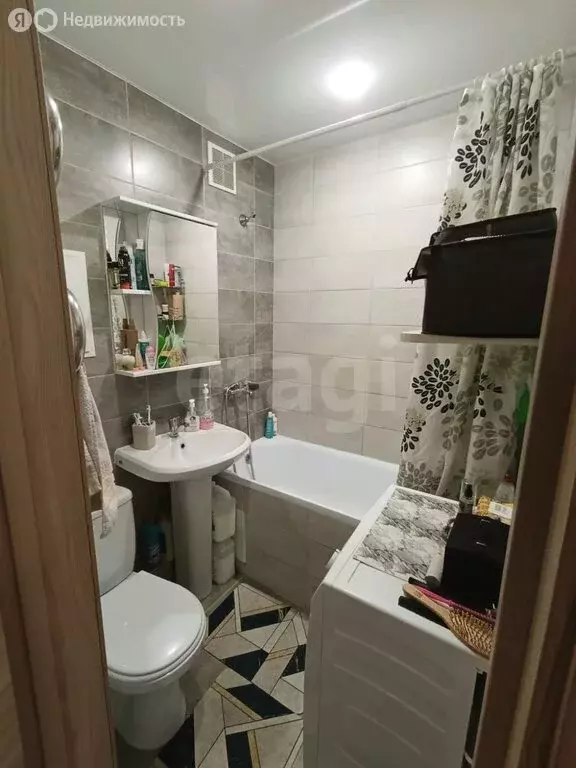 2-комнатная квартира: Омск, проспект Мира, 40А (43 м) - Фото 1