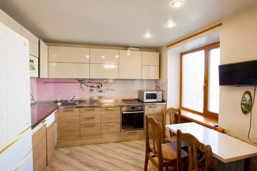 4-к кв. Приморский край, Владивосток просп. Красного Знамени, 78 (83.8 ... - Фото 2