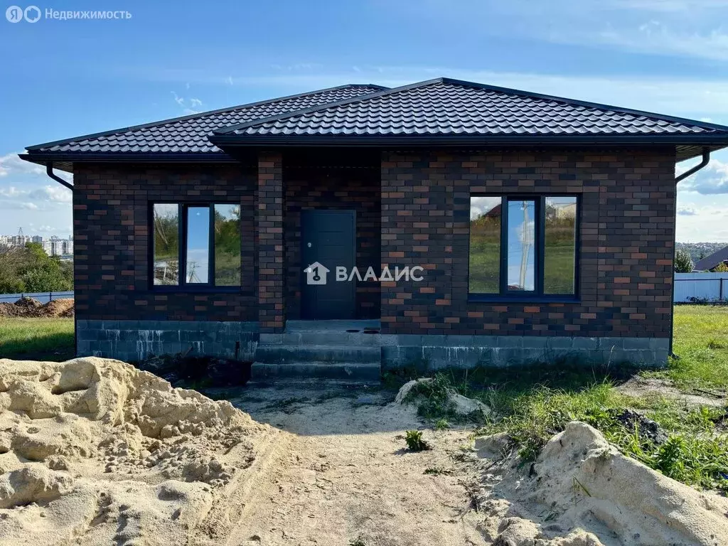 Дом в Белгород, микрорайон Юго-Западный-2.1, улица Виталия Буханова, ... - Фото 1
