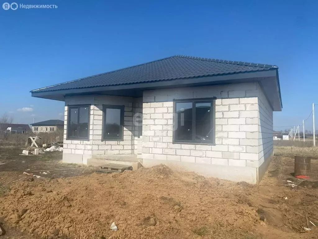 Дом в посёлок Мирный, Каштановая улица (107 м) - Фото 1