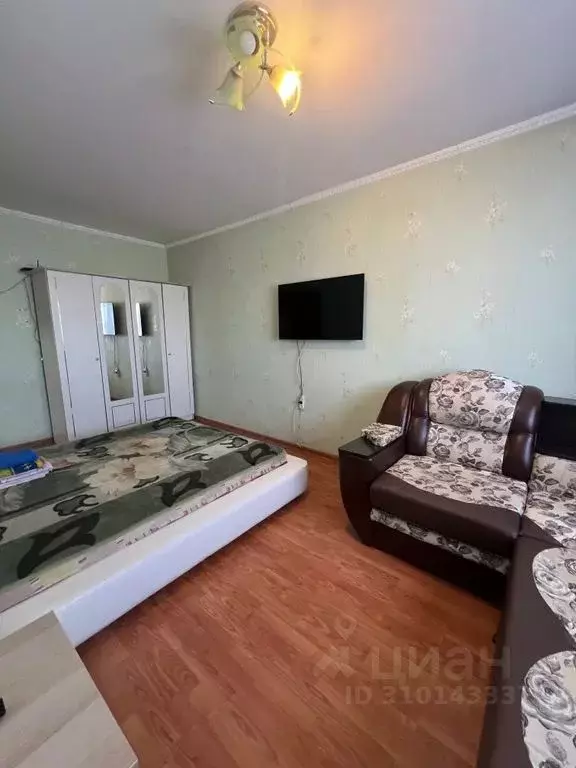 2-к кв. Курганская область, Курган Заозерный жилрайон, 1-й мкр, 35 ... - Фото 0