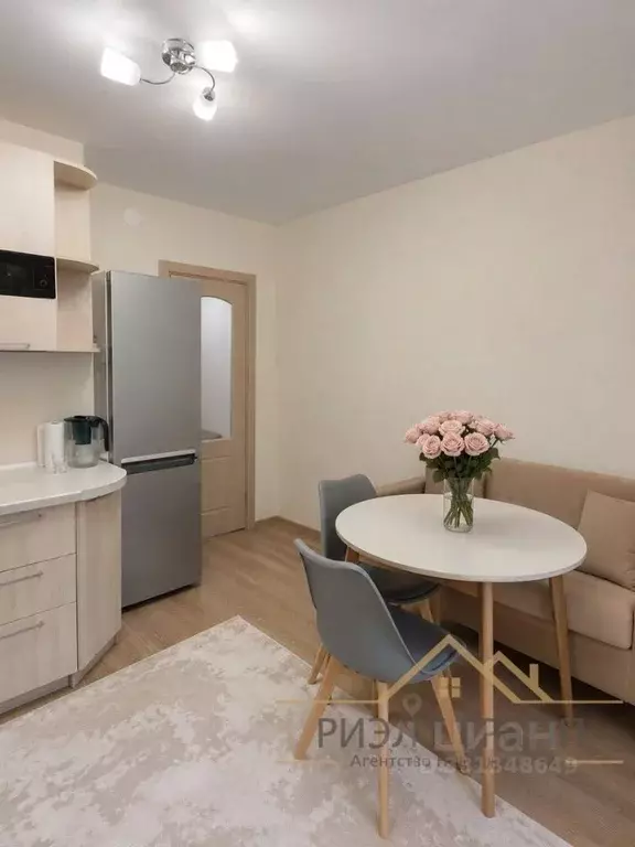 1-к кв. Татарстан, Казань ул. Рауиса Гареева, 102к2 (41.1 м) - Фото 2