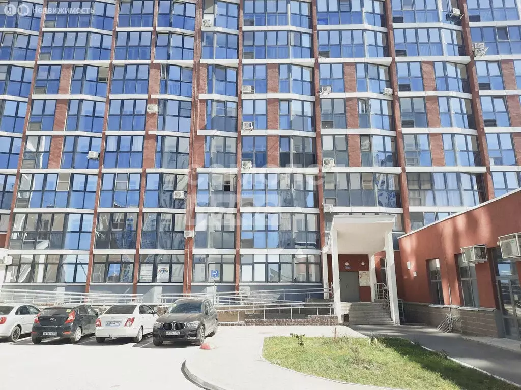 3-комнатная квартира: Уфа, проспект Дружбы Народов, 53 (82 м) - Фото 0