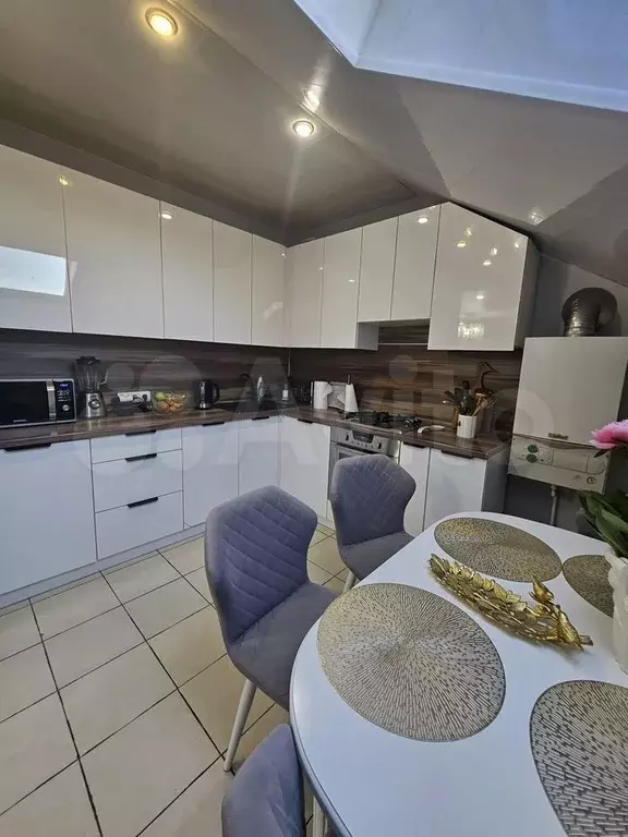 3-к. квартира, 84 м, 5/5 эт. - Фото 1