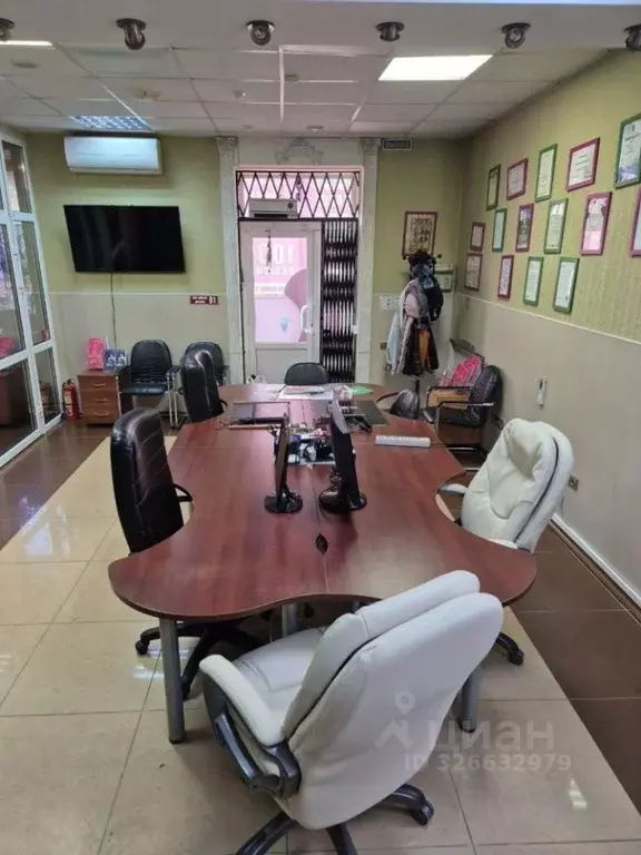 Помещение свободного назначения в Омская область, Омск Городок ... - Фото 1