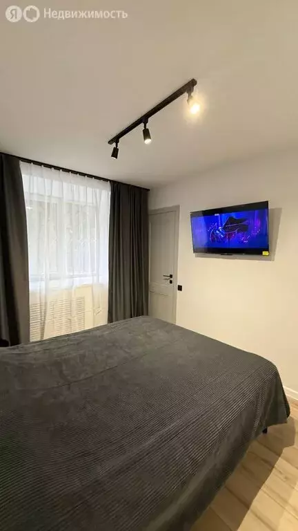 3-комнатная квартира: Геленджик, улица Грибоедова, 23 (56 м) - Фото 1