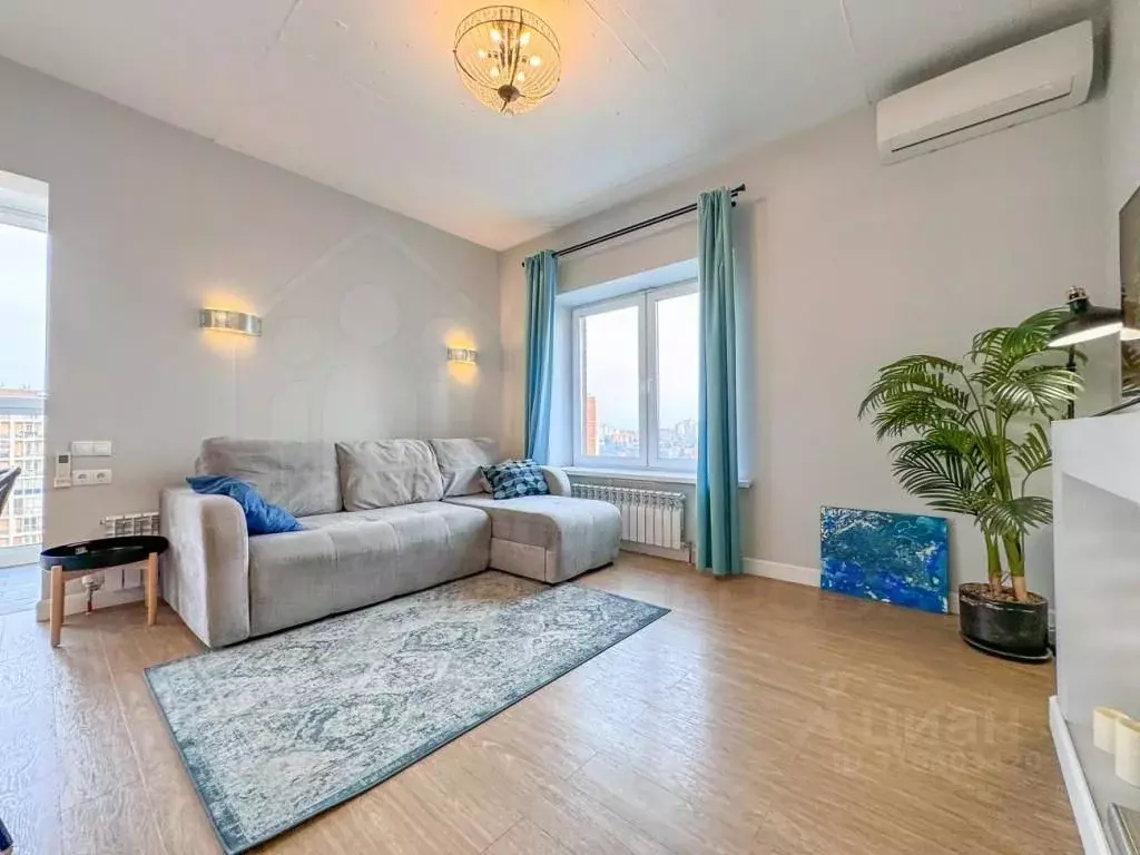 3-к кв. Иркутская область, Иркутск ул. Красных Мадьяр, 14 (80.0 м) - Фото 0