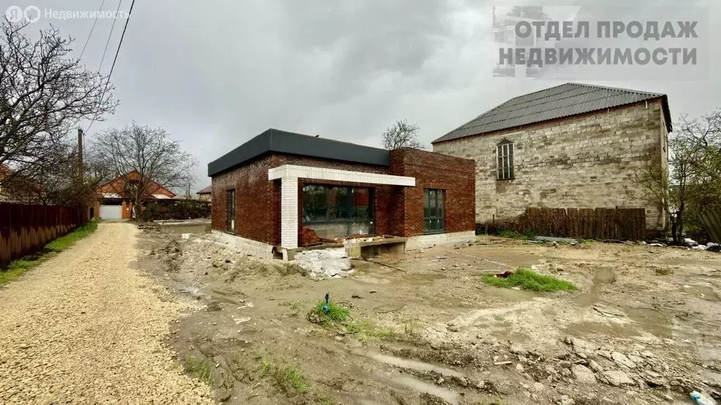 Дом в Крымск, улица Луначарского (93 м) - Фото 1