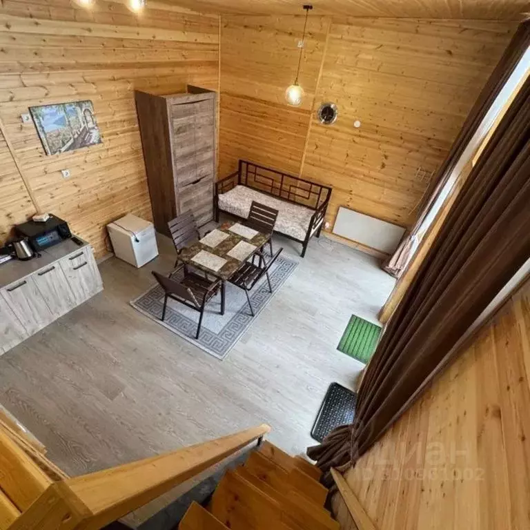 Дом в Карачаево-Черкесия, Зеленчукский район, с. Архыз ул. Белая (40 ... - Фото 2