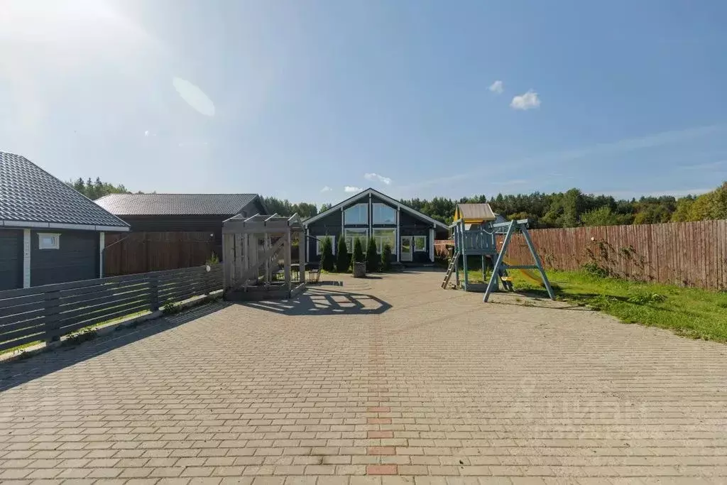 Дом в Ленинградская область, Приозерский район, Сосновское с/пос, д. ... - Фото 1