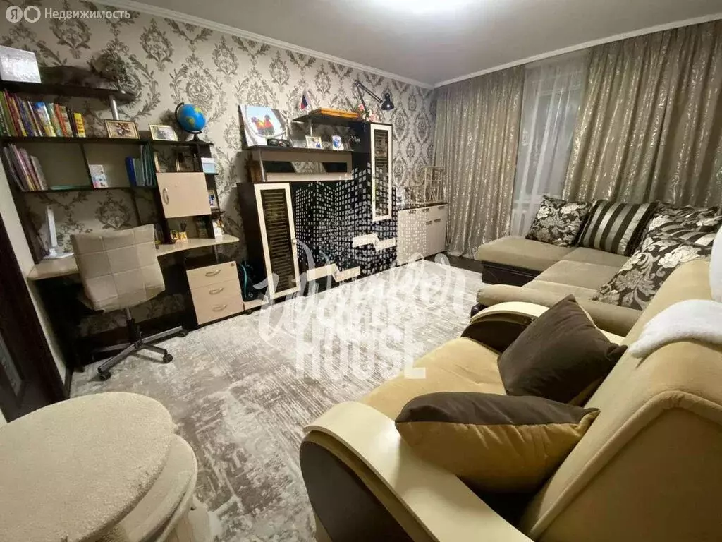 1-комнатная квартира: Тюмень, Широтная улица, 185 (44 м) - Фото 0