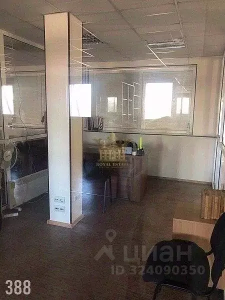 Офис в Крым, Симферополь ул. Воровского, 3 (15 м) - Фото 2