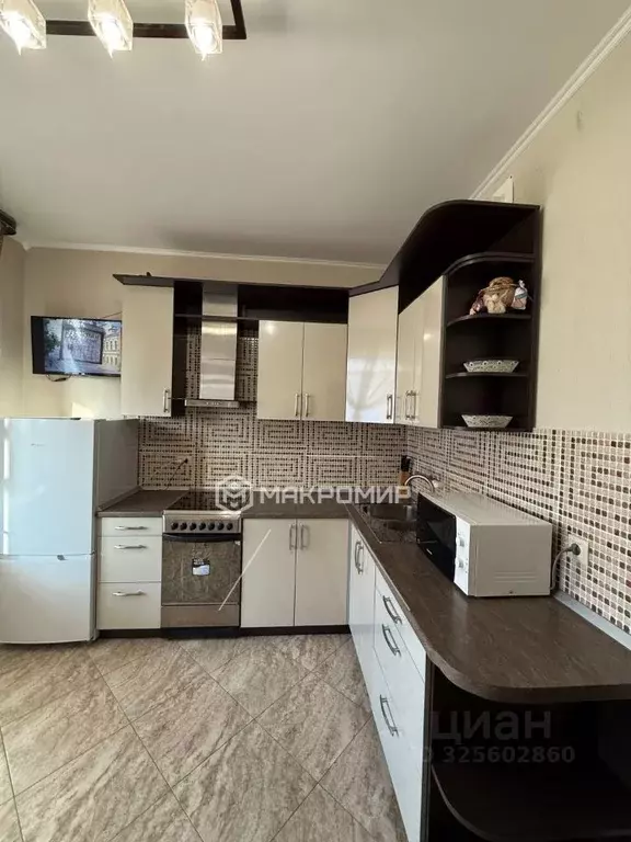 1-к кв. Брянская область, Брянск Авиационная ул., 11 (42.0 м) - Фото 1