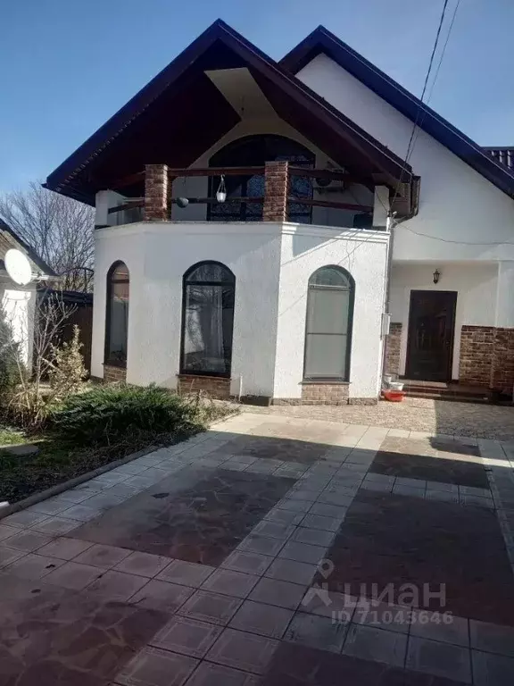 Дом в Краснодарский край, Абинск Краснодарская ул. (160 м) - Фото 0