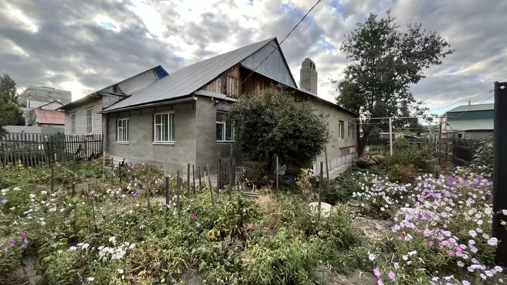 Дом в Саратовская область, Саратов Новополянская ул. (55 м) - Фото 1