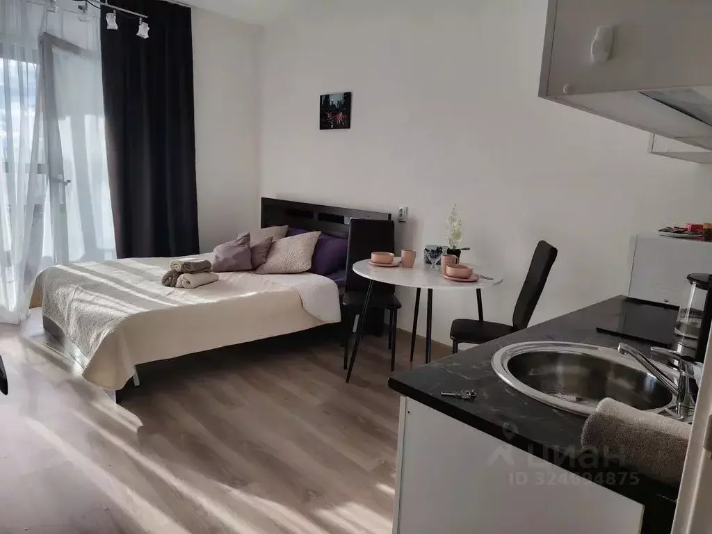 Студия Свердловская область, Екатеринбург бул. Новосинарский, 7 (26.0 ... - Фото 1