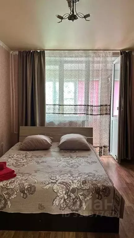 3-к кв. Астраханская область, Астрахань ул. Сун Ят-Сена, 65 (80.0 м) - Фото 0