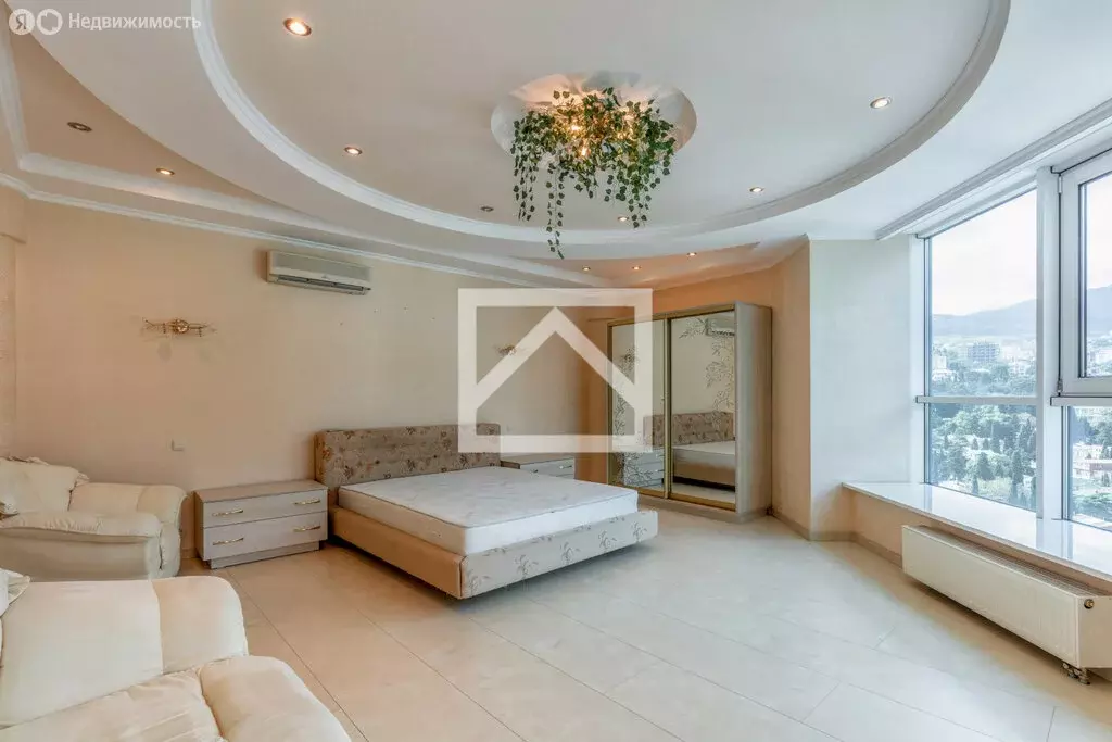 3-комнатная квартира: Ялта, улица Гоголя, 4 (117.9 м) - Фото 1