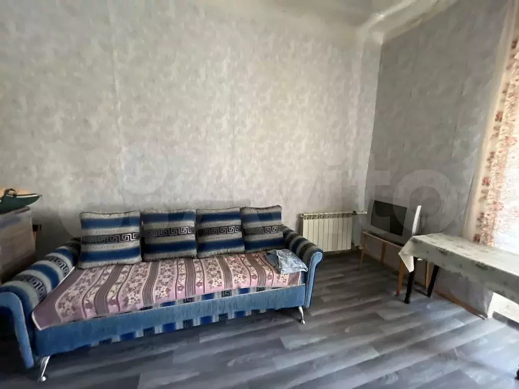 Комната 16 м в 4-к., 2/2 эт. - Фото 1