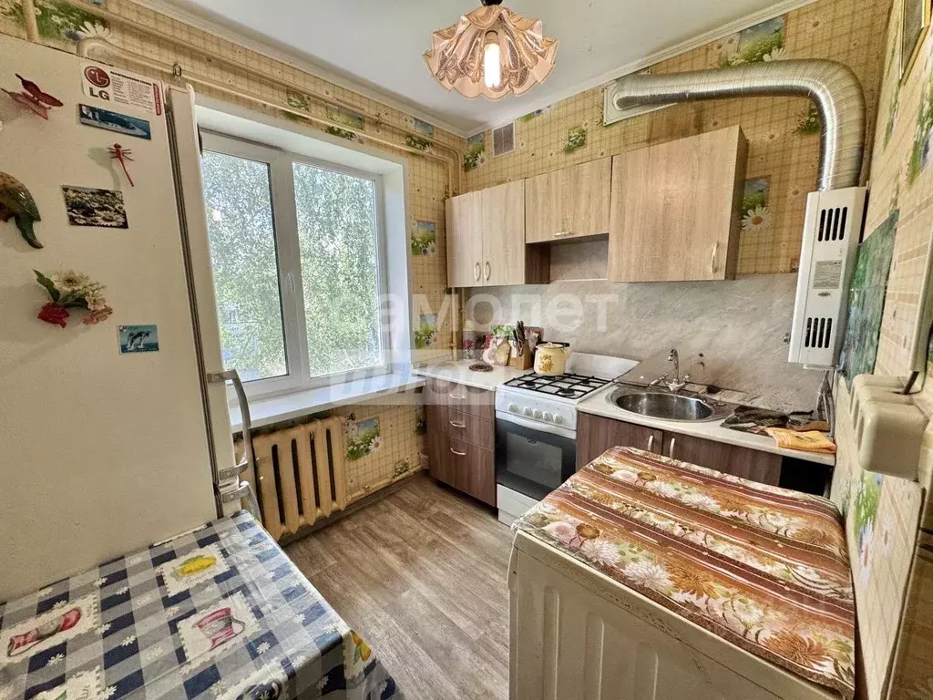 2-к кв. Брянская область, Брянск Новозыбковская ул., 13 (43.9 м) - Фото 0