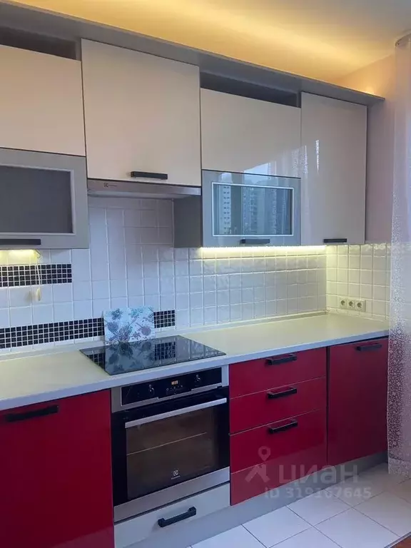 3-к кв. Москва ул. Авиаторов, 18 (80.0 м) - Фото 0
