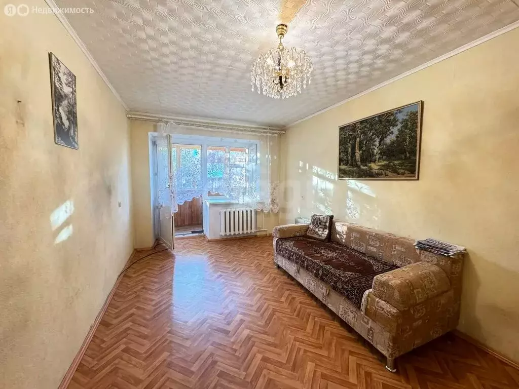 3-комнатная квартира: Тюмень, улица Белинского, 8 (61.9 м) - Фото 2