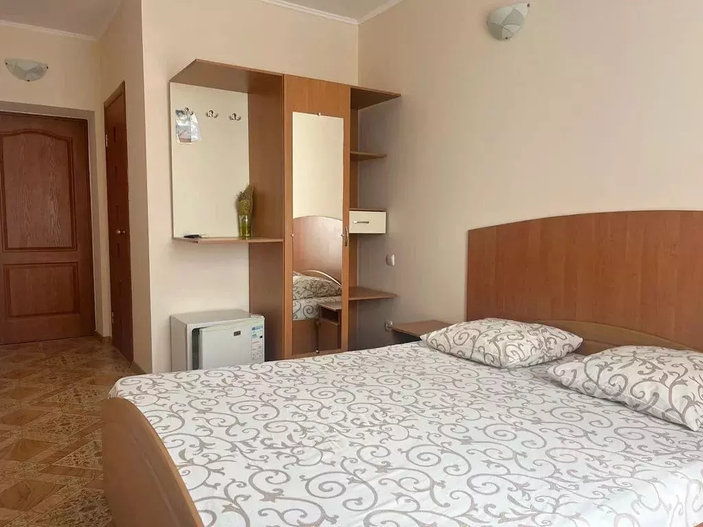 Комната Крым, Сакский район, Новофедоровка пгт ул. Приморская, 1 - Фото 0