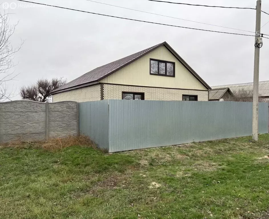 Дом в село Мариновка, Коммунистическая улица (140 м) - Фото 1
