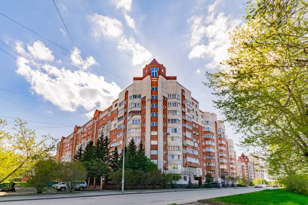 2-к кв. Свердловская область, Екатеринбург ул. Фролова, 25 (70.0 м) - Фото 0