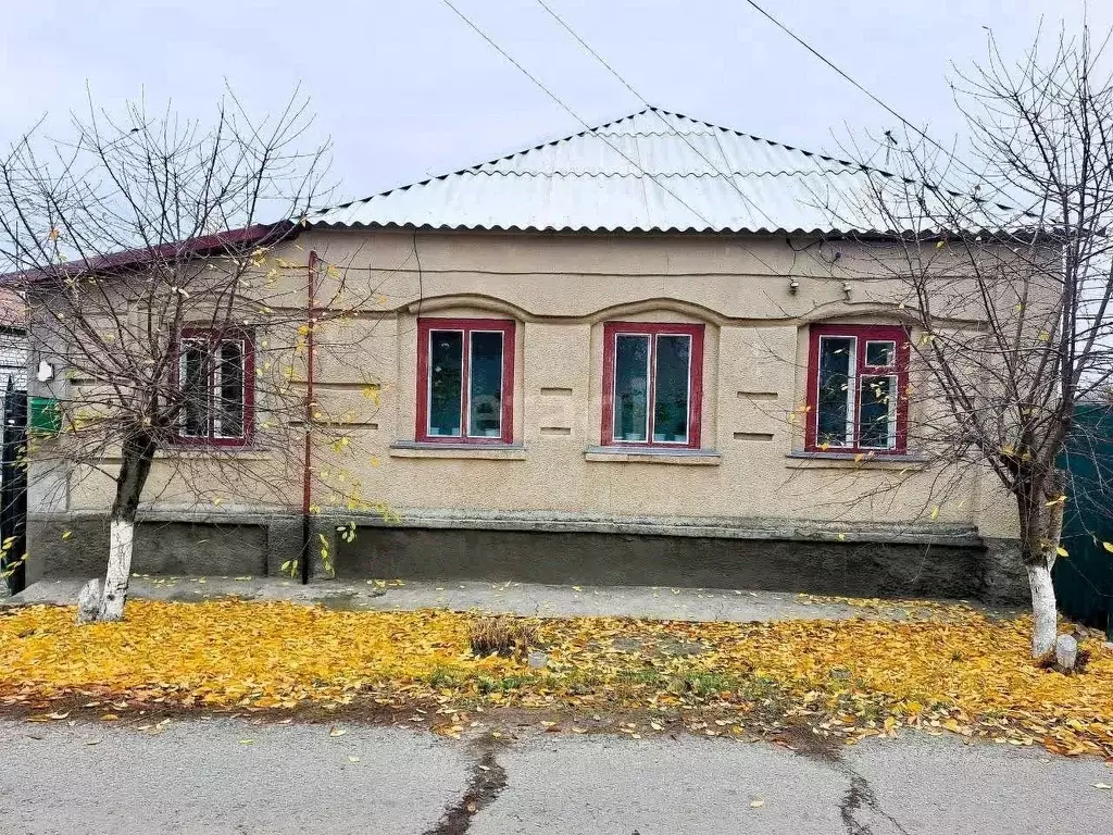 Дом в Белгородская область, Валуйский городской округ, Уразово рп ул. ... - Фото 0