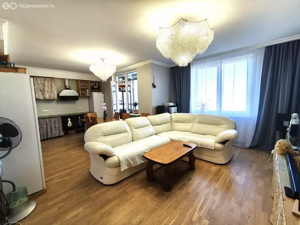 4-комнатная квартира: Санкт-Петербург, Уральская улица, 2 (124.1 м) - Фото 1