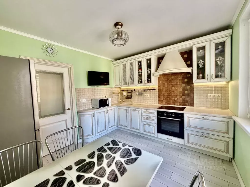 3-к кв. Москва Внуковское поселение, ул. Летчика Грицевца, 11 (74.1 м) - Фото 1