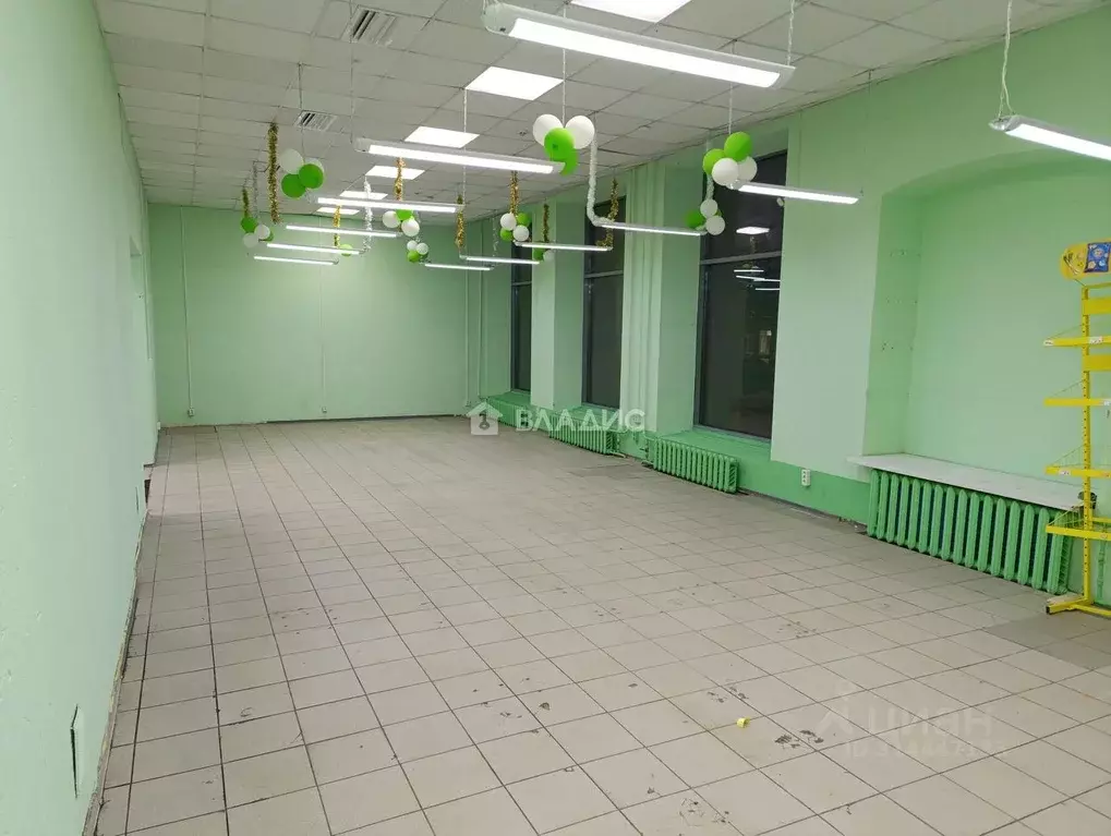 Торговая площадь в Коми, Сыктывкар Коммунистическая ул., 62 (165 м) - Фото 0