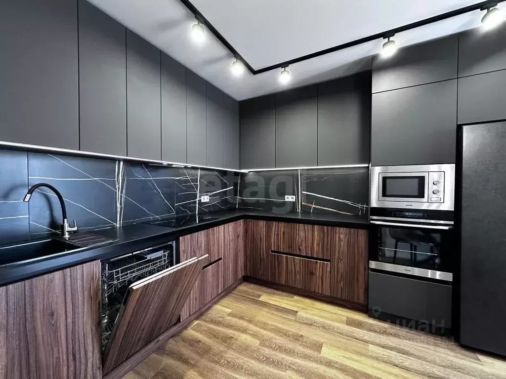 3-к кв. Липецкая область, Липецк ул. М.И. Неделина, 3А (76.9 м) - Фото 1