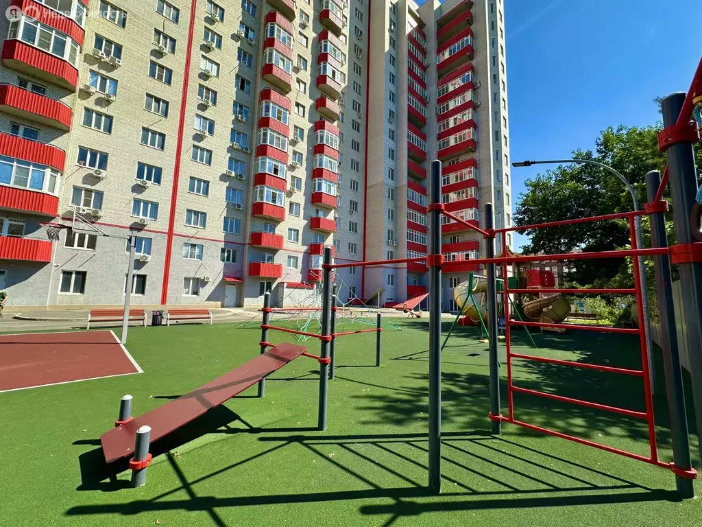 3-комнатная квартира: Ростов-на-Дону, 1-я Баррикадная улица, 24 (101 ... - Фото 0
