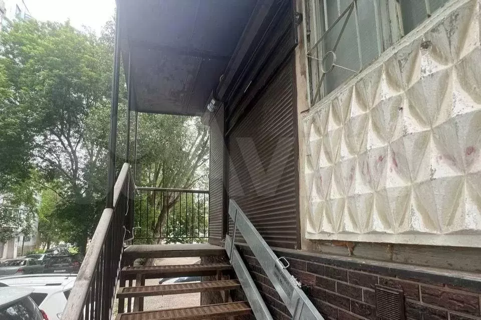 Помещение свободного назначения 84 м2 на круговом перекрестке - Фото 1