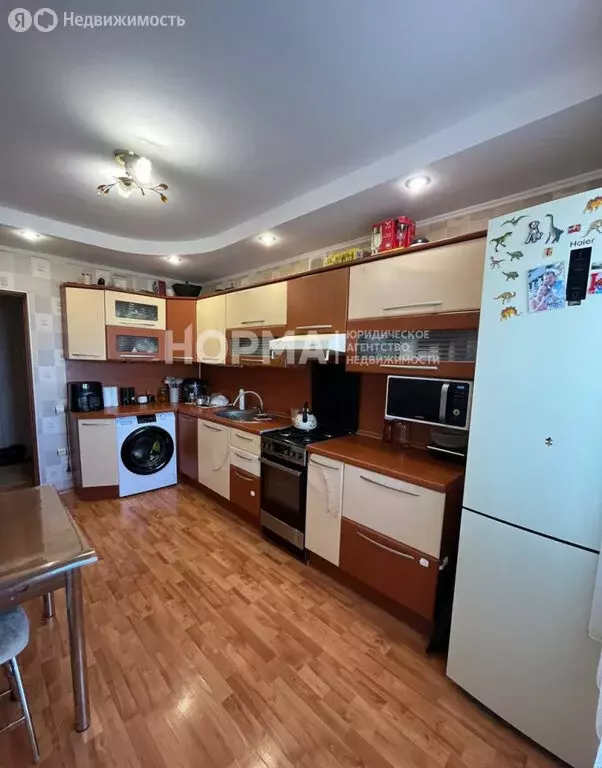 4-комнатная квартира: Октябрьский, 34-й микрорайон, 8А (76.9 м) - Фото 1